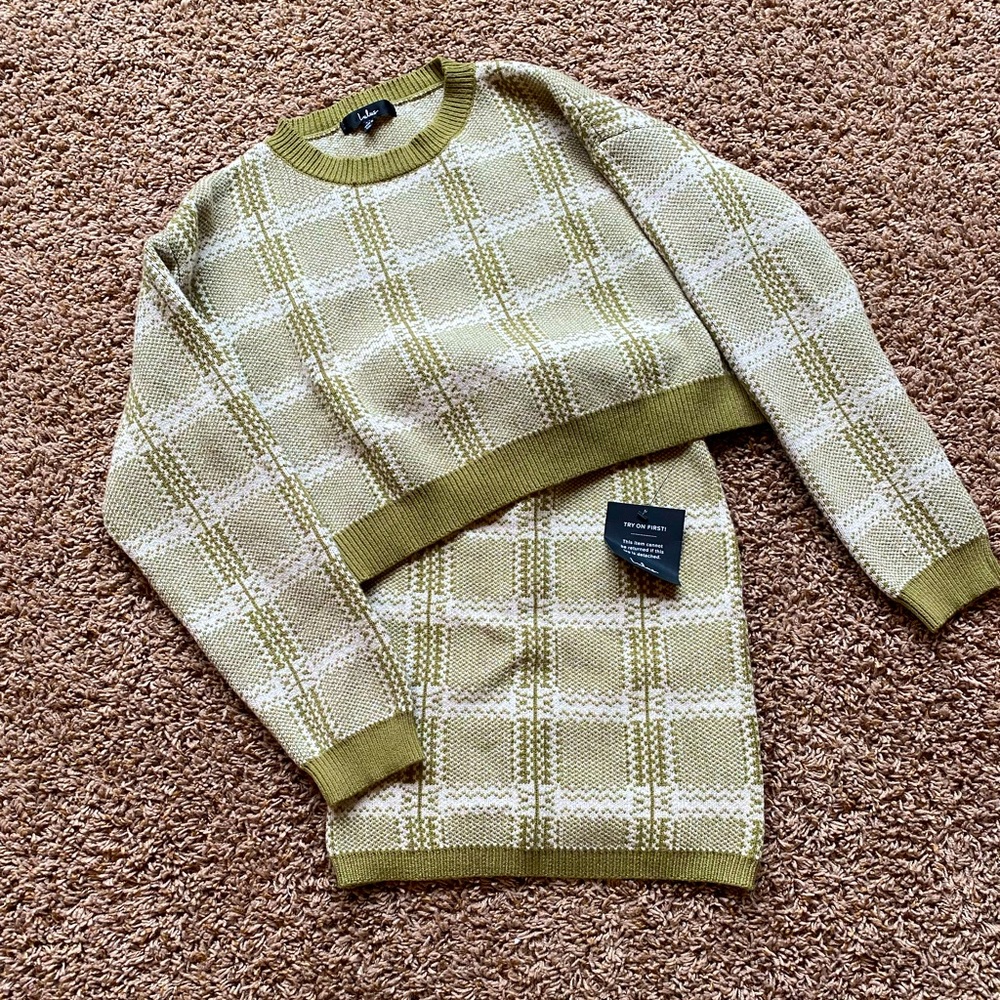 NWT Lulus sweater and mini skirt set
